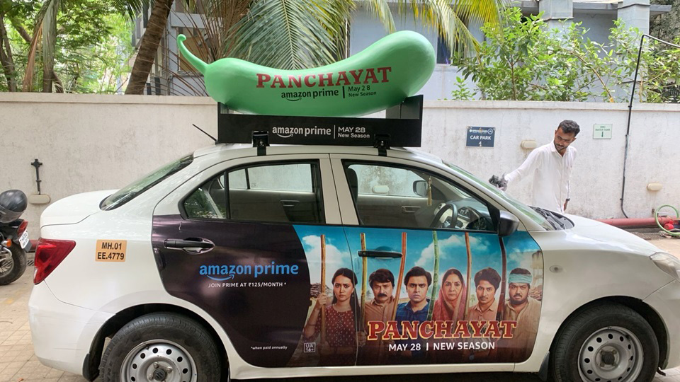 The giant lauki balloon promoting Panchayat Season 3 at Raj Mandir, Jaipur