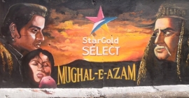 Star Gold Select HD depicts Mughal-E-Azam innovatively in the outdoor