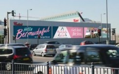 Digital billboard ads target wealthy drivers in UK