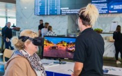 Travellers enjoy Samsonite's VR game at Sydney airport