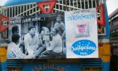 Dailycious Milk flows out on to the OOH streets of Kolkata