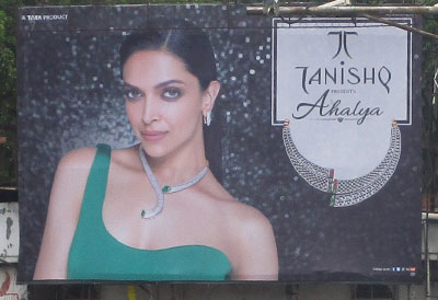 Tanishq s Ahalya makes sparkling presence on OOH Media4Growth