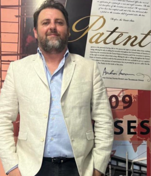 Enrique Umbert, Founder, W351
