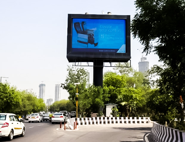 KLM's DOOH campaign