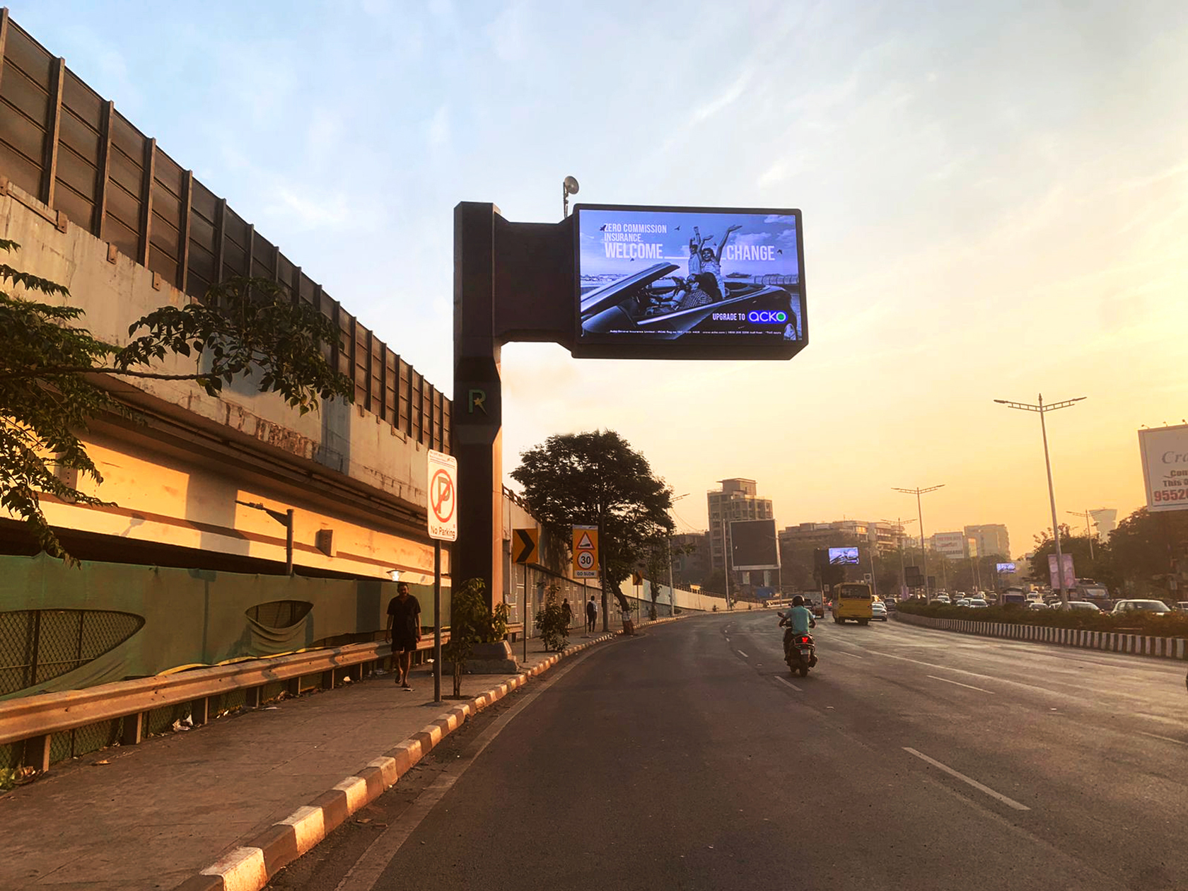 Roshanspace DOOH campaign