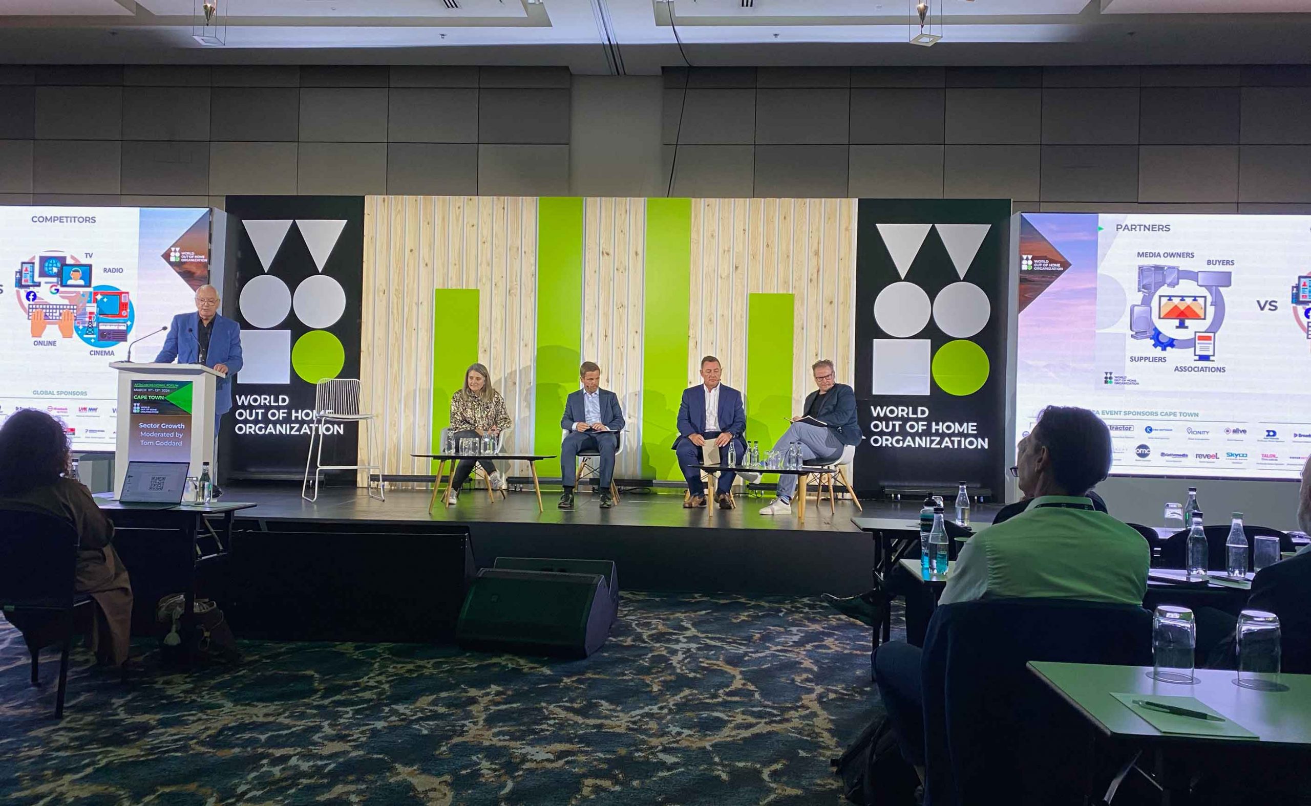 (L-R) Tom Goddard, President, World Out of Home Organization (WOO); Dawn Rowlands, CEO, dentsu Sub-Saharan Arica; Martin Sabbagh, CEO, Middle East & Africa, JCDecaux; Jacques du Preez, Founder & CEO, Provantage Group; Adrian Skelton, Managing Partner, Talon Outdoor.