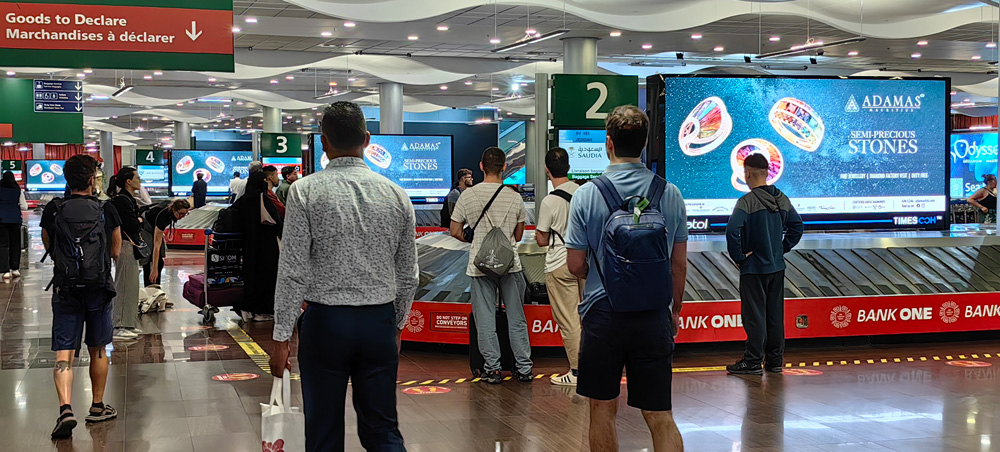 Advertising near luggage belt 